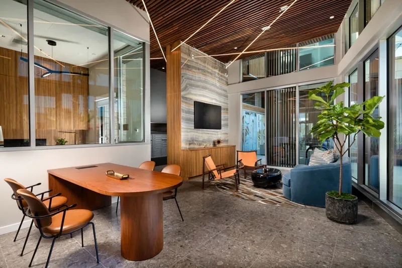 Evani 3223 Wilshire resident lobby and lounge - Santa Monica, CA