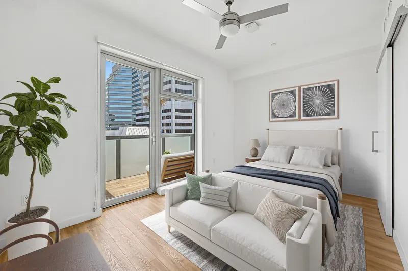 Spacious studio with modern design and plenty of natural light